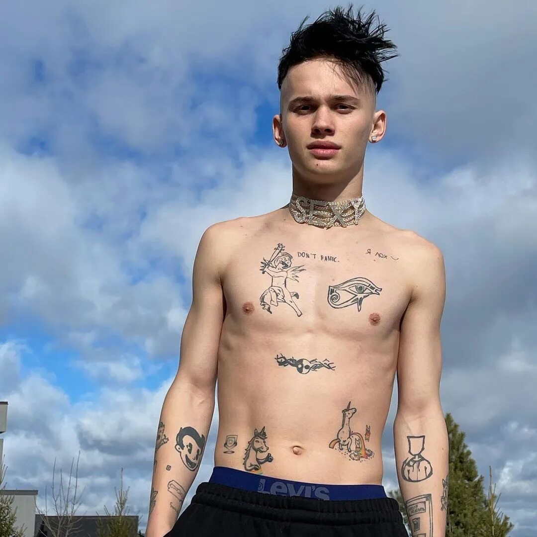 покажи дани милохина. даня милохин 2022. стрижка дани милохина 2021. покажи дани милохина.