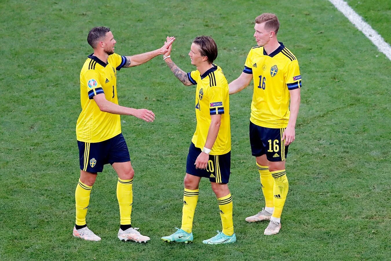 Футбол швеция 2023. Сборная Швеции по футболу 2021. Украина сборная Швеции по футболу. Сборная Швеции 2020. Сборная Швеции по футболу 2018.