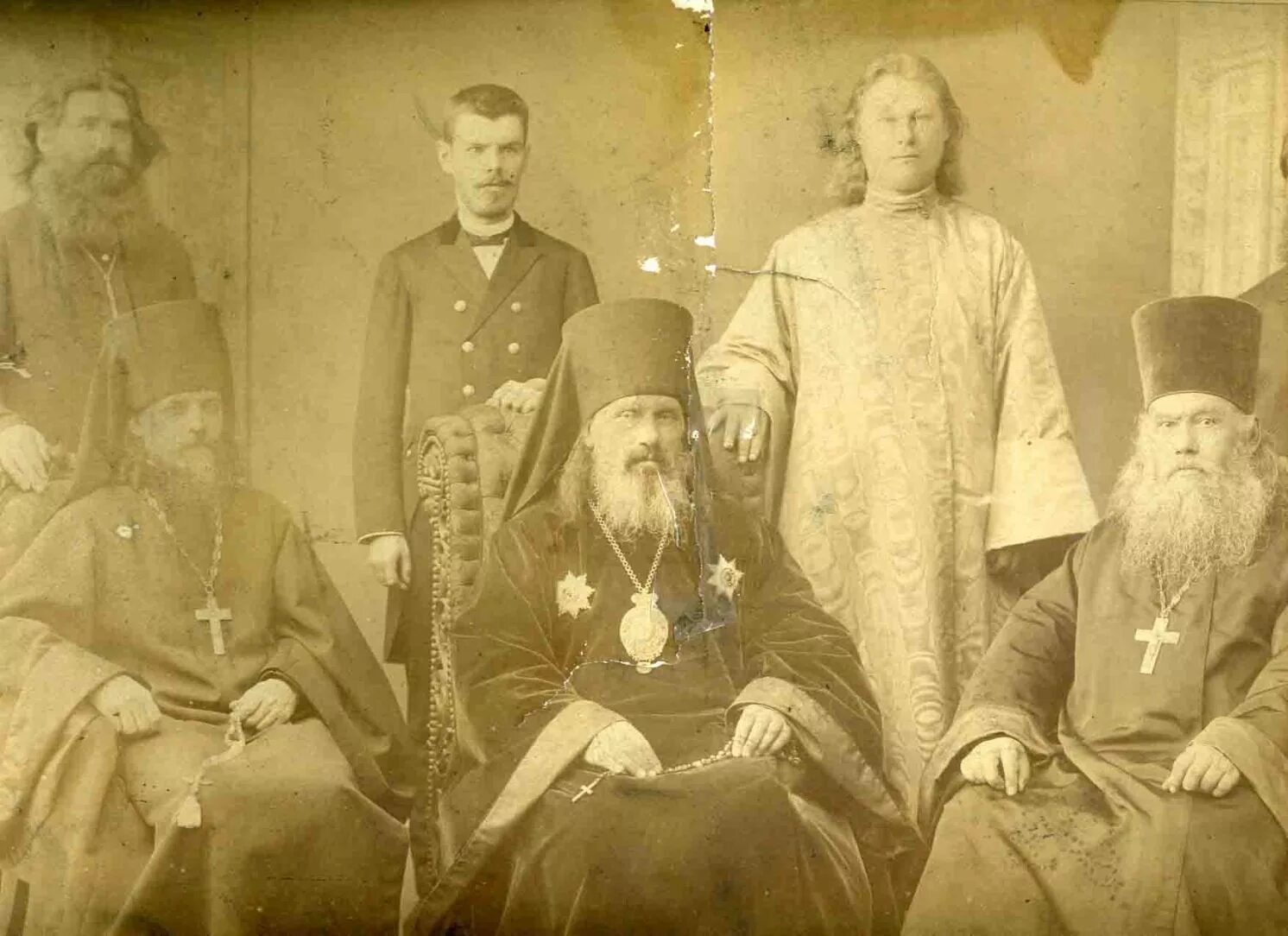 Духовенство люди. Монахи 19 век. Черное и белое духовенство в 17 веке. Духовенство люди. Духовенство феодалы.