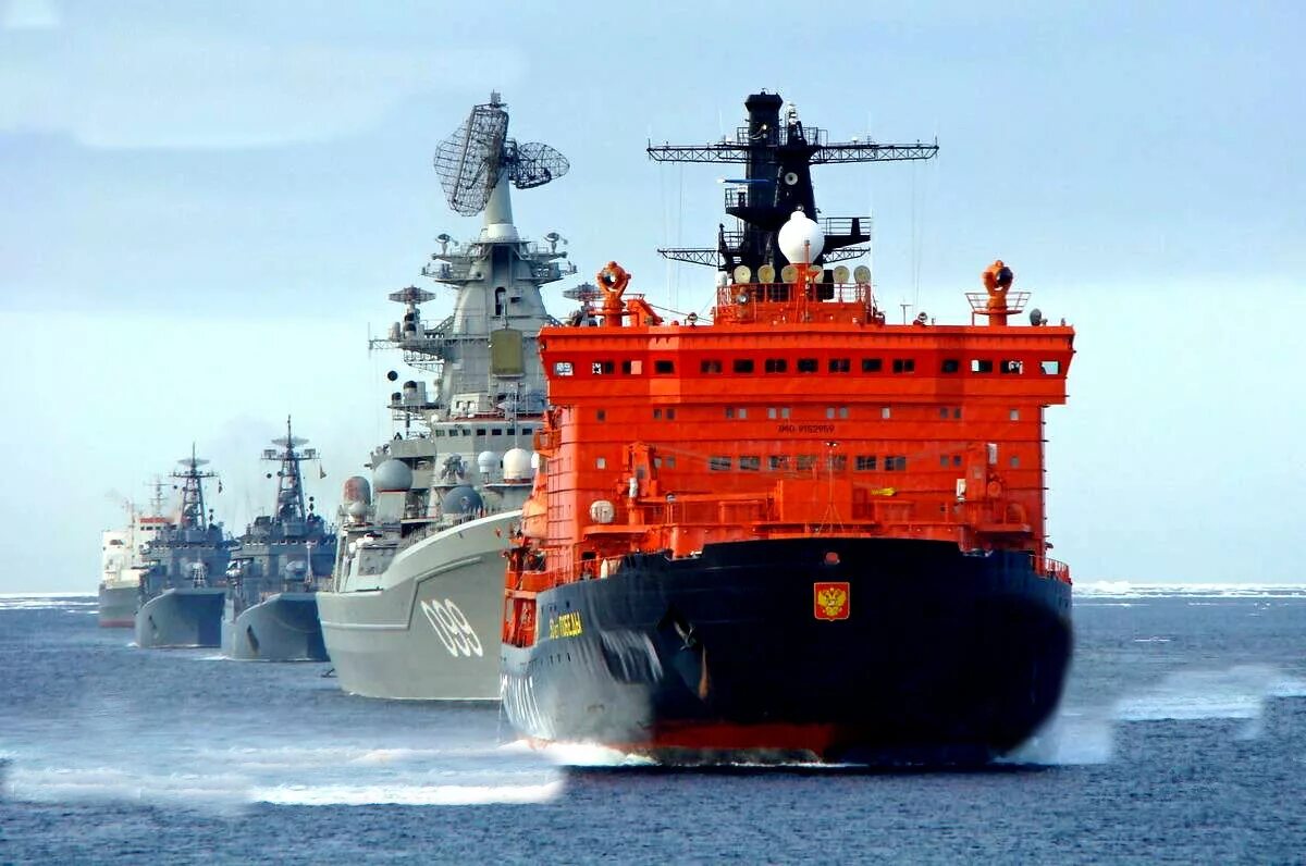 Северный морской путь ледоколы. Севморпуть корабль Арктика. Северный флот ВМФ России в Арктике. Группа военных судов