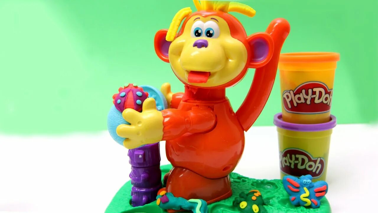 Play Doh обезьянка. Пластилин обезьян с помадой. Лепим обезьяну держащая лампу. Видео лепка обезьяна с пилами.