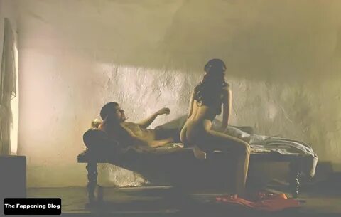 Freida Pinto topless and hot pics.