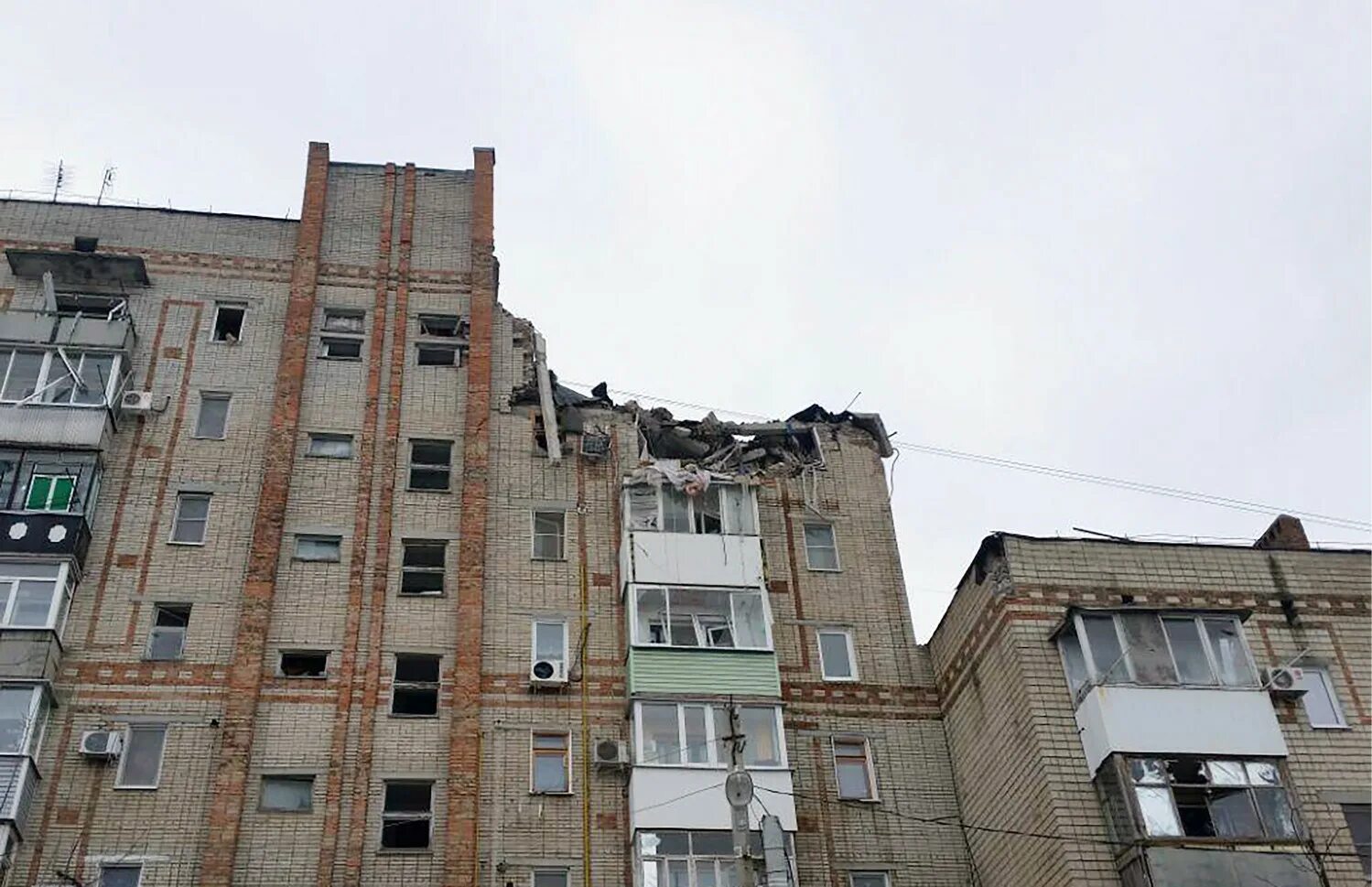Заброшки в гуково. Ванян а. Шахта антрацит гуково. Шахты взорвался дом. Шахты ростовская область нет света.