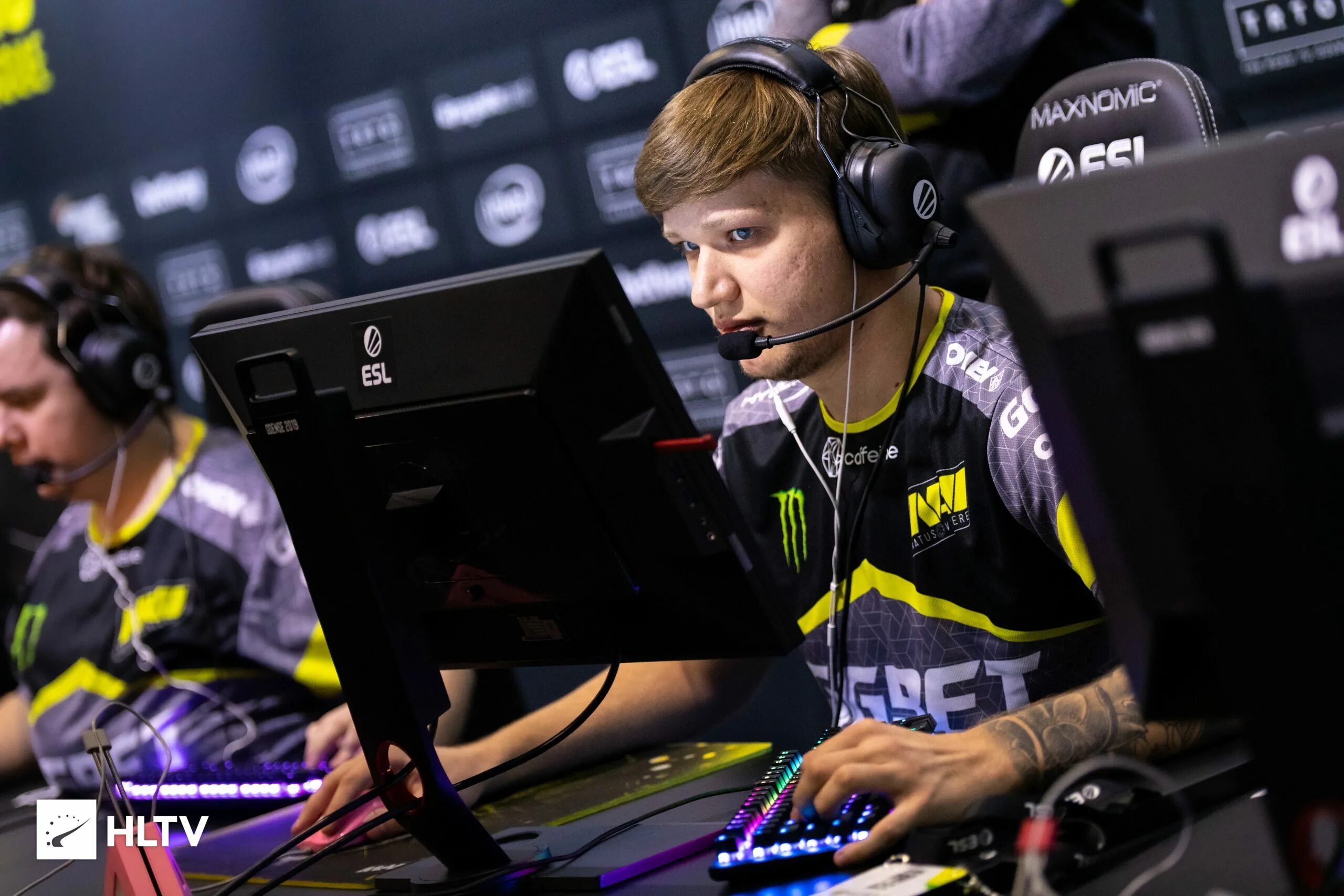 Киберспортсмены Navi Симпл. Киберспорт Navi s1mple. S1mple 2017. S1mple на Лане. Турнир лучших игр