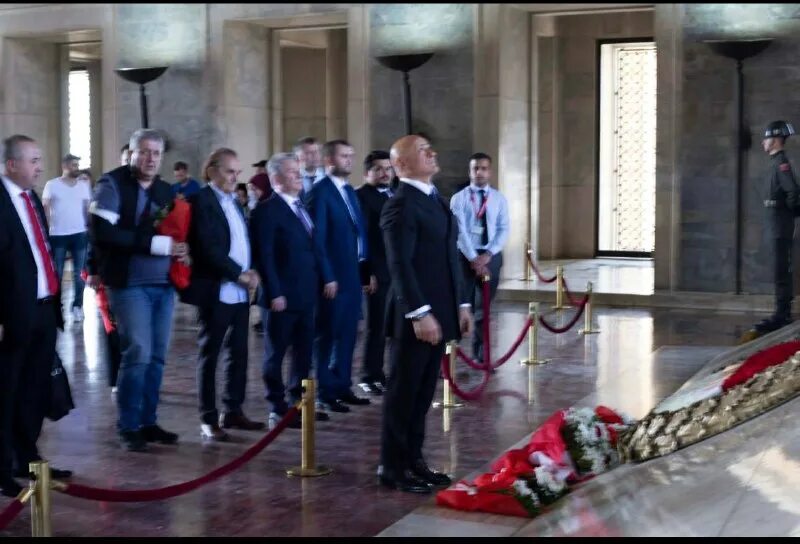 Руководитель азербайджанской диаспоры тюмень. Армяне в кафе. Азербайджанской диаспоре в ижевске. Элунур гусейнов союз азербайджанцев. Гусейнов элунур шамистан оглы киров.