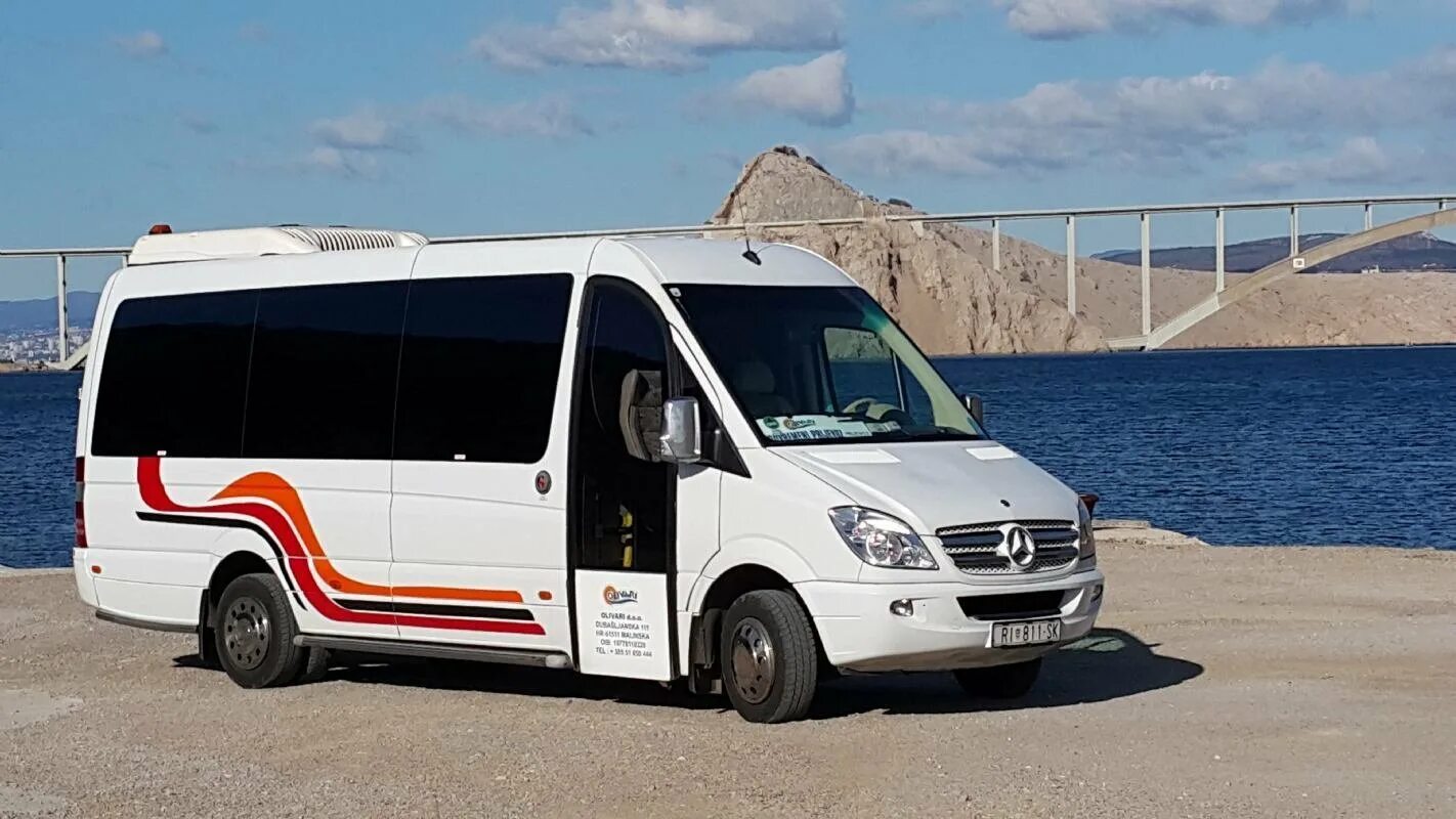 Спринтер турист. Мерседес Бенц Спринтер турист. Mercedes Sprinter Minibus 2011. Мерседес-Бенц Спринтер турист 022. Mercedes Benz Minibus.