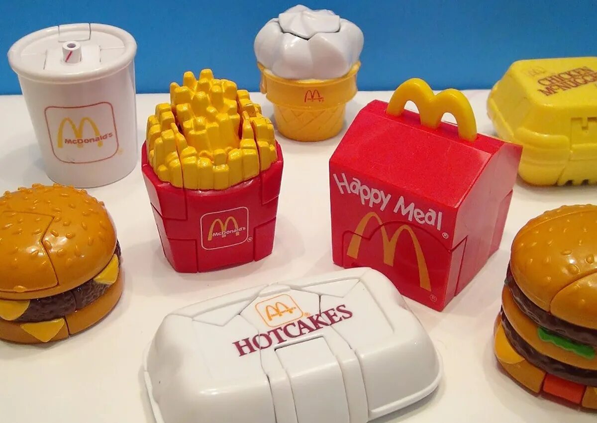 Mcdonalds toy. MCDONALDS Happy meal игрушки. Игрушки Хэппи мил макдональдс 1990. Коллекции Хэппи мил макдональдс.