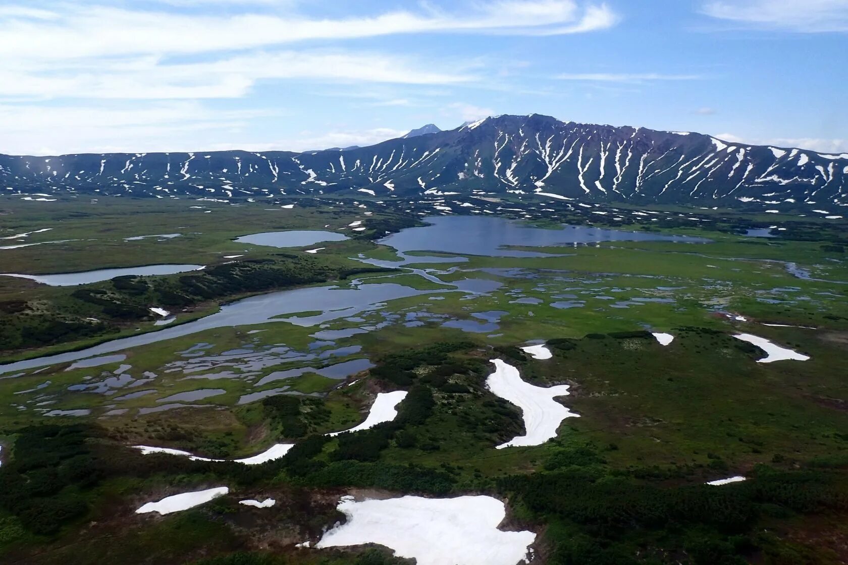 Кроноцкий вулкан кроноцкий заповедник камчатка. Вулкан кроноцкая сопка. Кроноцкий биосферный заповедник камчатка. Кроноцкая сопка и вулкан узон. Вулкан кроноцкая сопка.