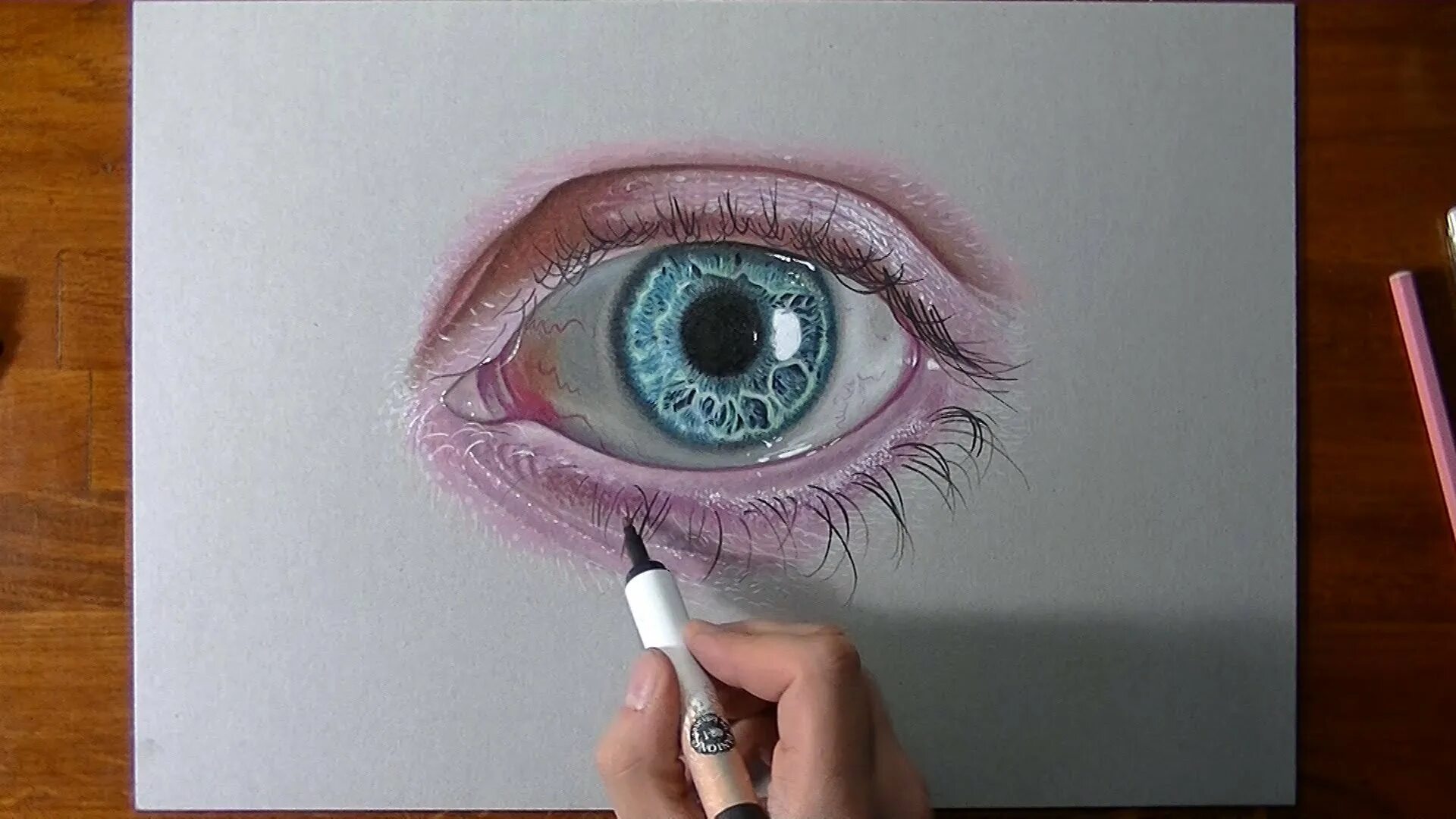 Объемный глаз рисунок. Реалистичные рисунки для начинающих. Объемный глаз нарисовать. Нарисовать реалистичный глаз в цвете. 3д глаз карандашом.