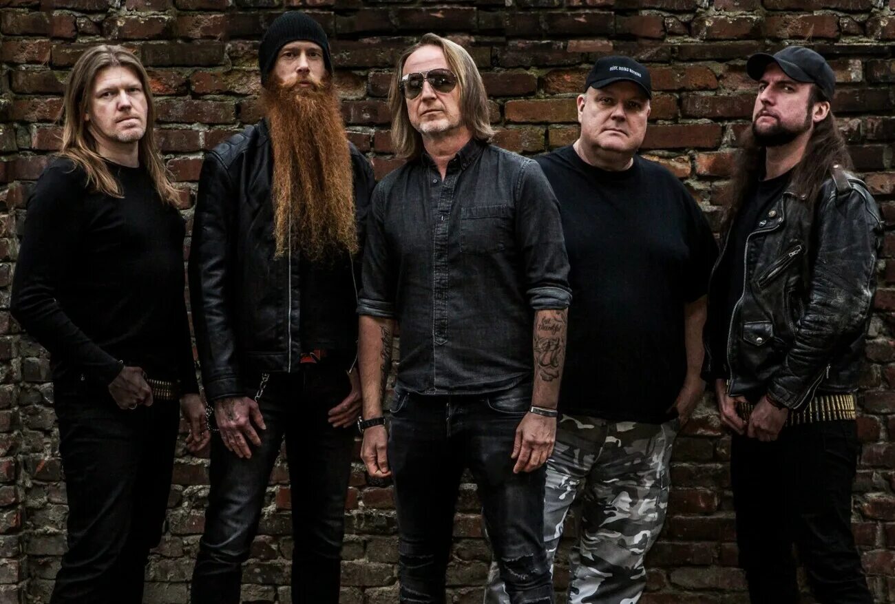 Дата выхода новых альбомов. Megadeth. 2021 новый альбом. Darkness over and out 2020. Дата выхода новых альбомов.