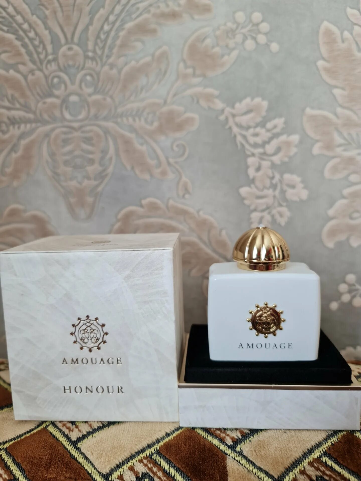 Amouage духи женские. Amouage honour woman 100ml. Amouage imitation for him edp. Amouage journey w edp 100 ml. амуаж парфюм красный.