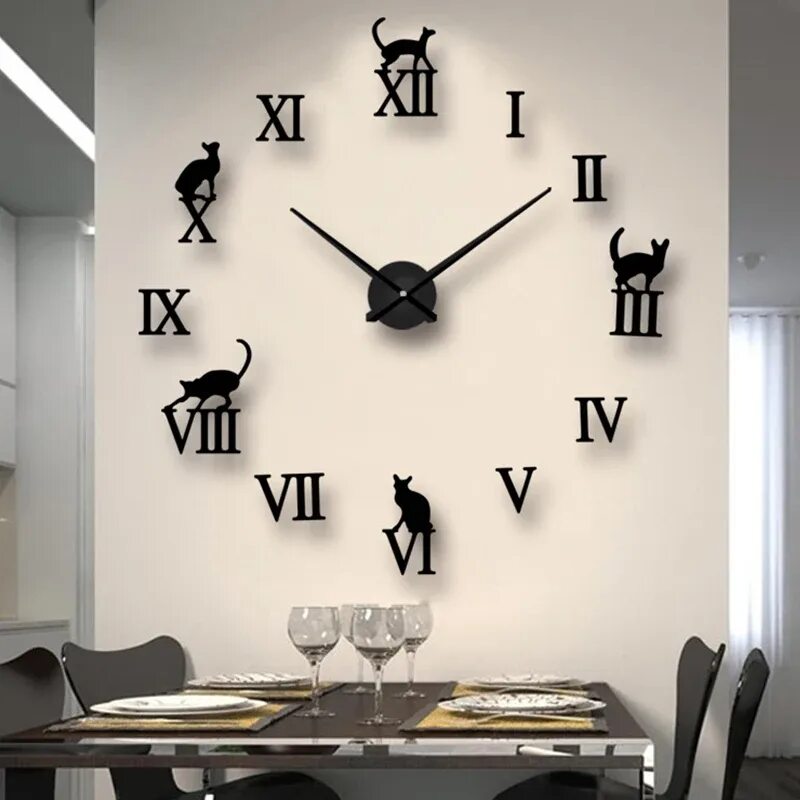 Простые формы часов. Часы настенные. Настенные часы на стене. Часы настенные необычные. Настенные часы в интерьере.
