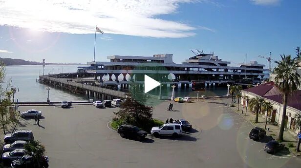 Багапш. Камеры в сухуми абхазия. Фонтан в сухуме на площади багапш. Центральный пляж пицунды. Набережная, сухум.