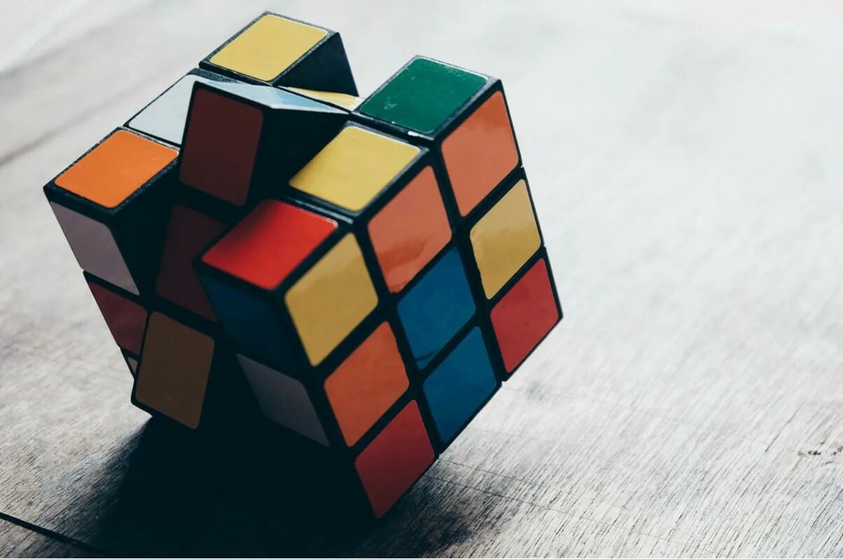 Kubik. Кубик Рубика 21х21. Кьюб кубик Рубика. Красивые кубики. Кубик рубик фон.