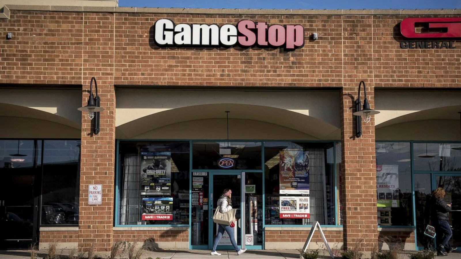 Стоп гейм. GAMESTOP магазин. GAMESTOP Corp. Game stop Corp. GAMESTOP здание.