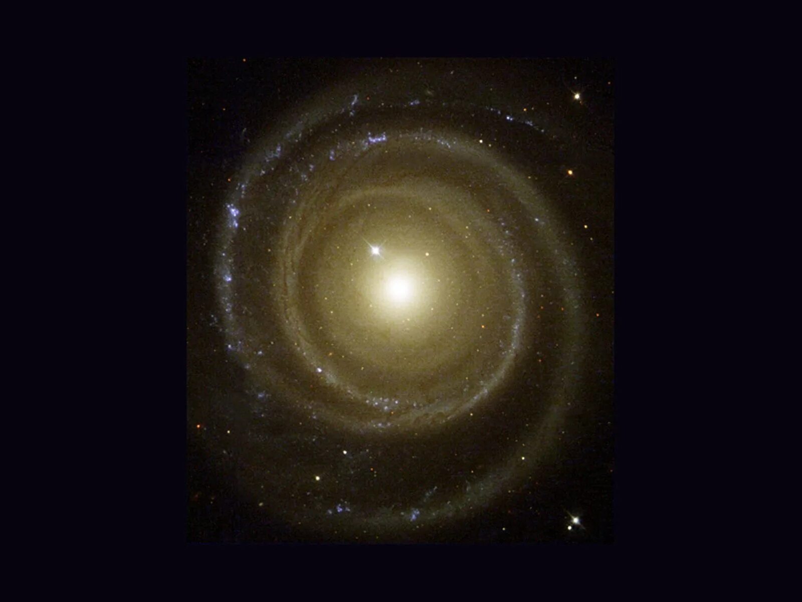 Движение звезд в галактике. NGC 4622. Галактика NGC 660. Вращение Галактики. Вращение звезд в галактике.