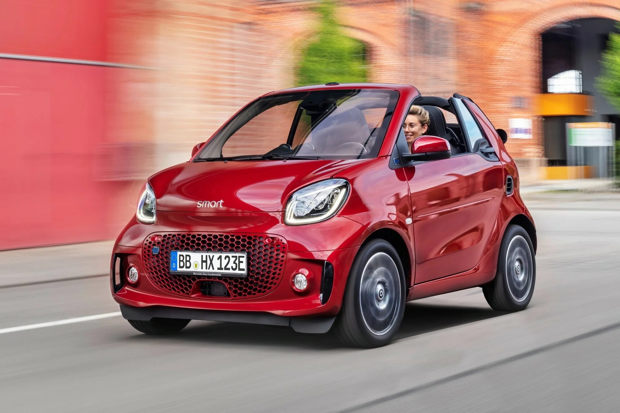 Smart automatic. Mercedes smart fortwo 2025. smart eq fortwo 2019. мерседес смарт 2025. smart fortwo cabrio.