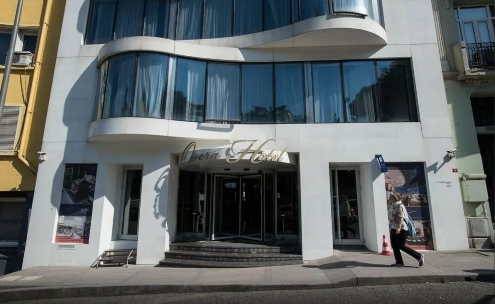 Трансфер стамбул отель. Opera hotel. гостиница опера в стамбуле. opera для отелей. стамбульская опера здание.