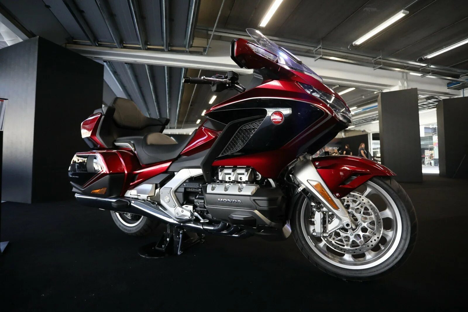 Honda gl1800 Gold Wing. Мотоцикл Honda Gold Wing gl1800. Honda Gold Wing 1800. Gl1800 Gold Wing.