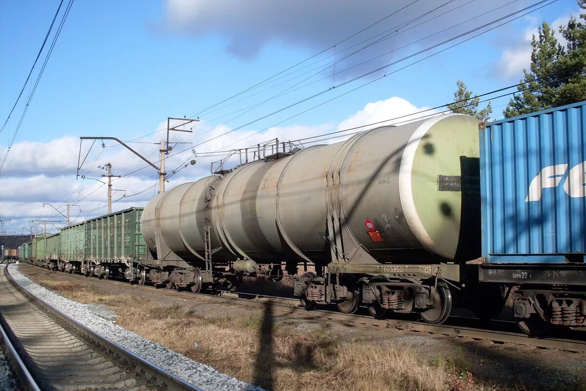 восьмиосные цистерны зазоры. 8-осная железнодорожная цистерна для нефтепродуктов чертеж. восьмиосные цистерны зазоры. восьмиосные цистерны зазоры. 8 осный вагон цистерна.