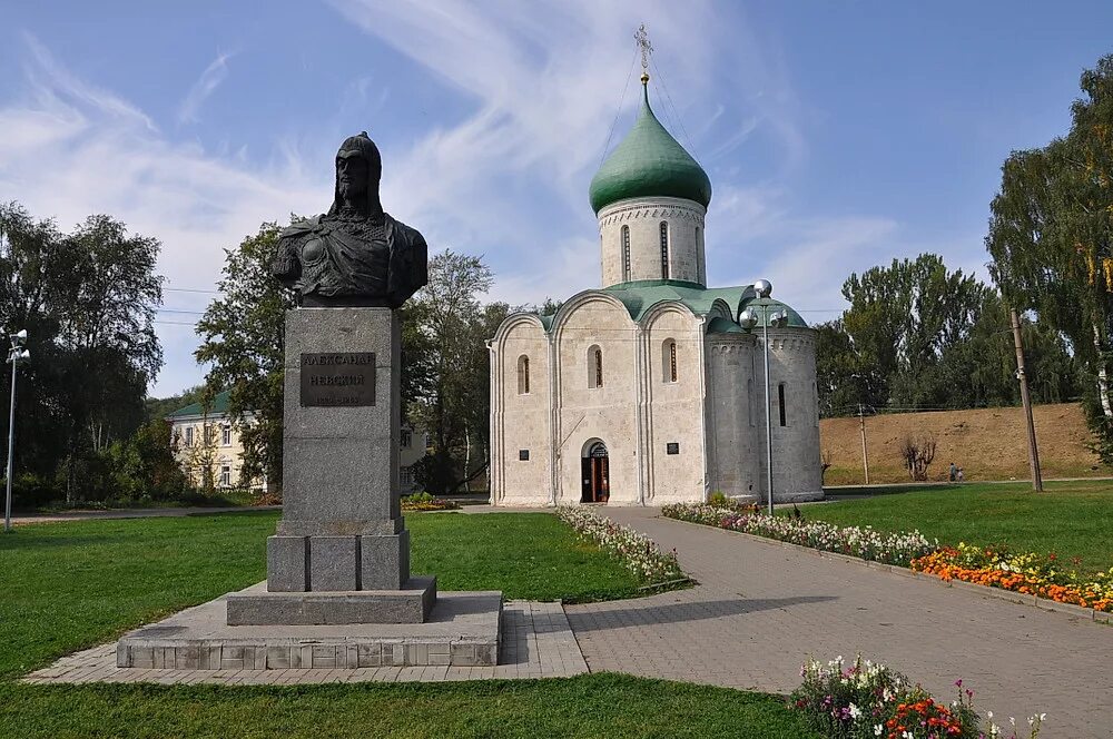 Памятник Александру Невскому в Переславле Залесском. Переславль залесский история города