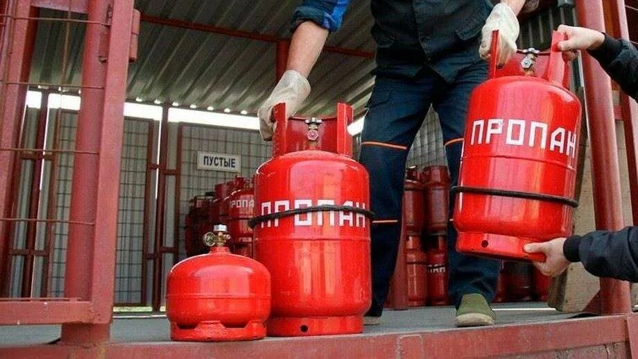 Рампа газовая пропан италия 4 баллона. Баллон газовый 12л нзга. Старый газовый баллон. Газовый баллон 27л с вб-2 нзга. Баллон пропан газ 5л.