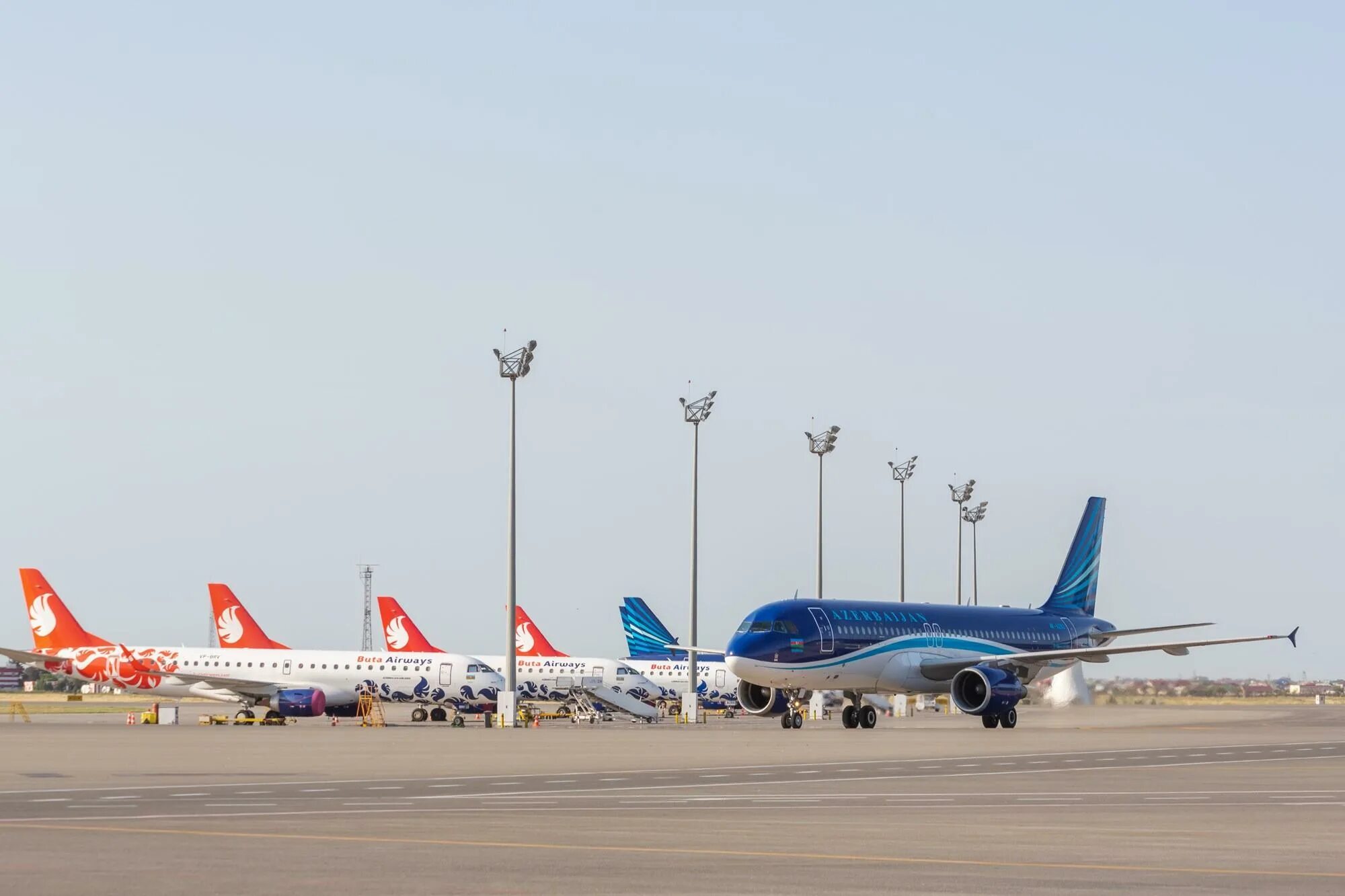 A319 azal. Azal j2 021. Азербайджанские авиалинии авиакатастрофа. Azal e90. Азербайджан аирлинес.