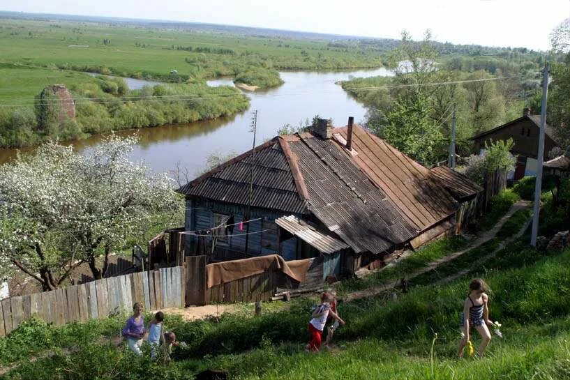 Река Жиздра Калужская область. Козельск река Жиздра. Жиздра (река) реки Калужской области. Деревня Утешево Калужской области.