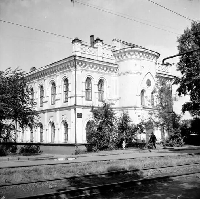 еврейский храм томска. карла маркса 38 екатеринбург. таганрог ул розы люксембург 38. синагога томск. здание синагоги в томске.