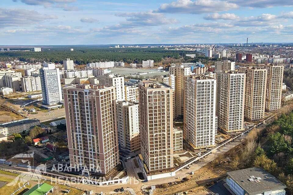 Г минск ул макаенка. Жк челюскинцев минск. минск макаенка 12. парк челюскинцев в минске квартиры. жк парк челюскинцев квартиры.