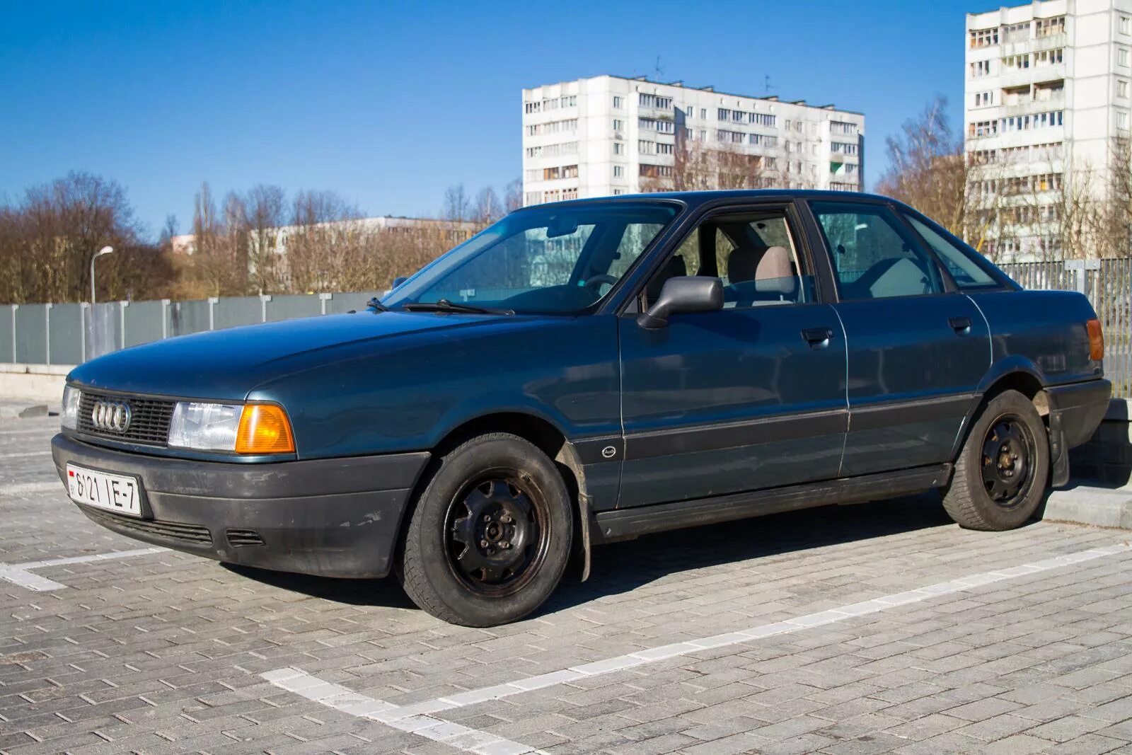 Купить ауди 80 в белоруссии. Ауди 80 б3 голубая. Ауди 80 б3 синяя. Audi 80 b3 синий голубой. Ауди 80 б2 синяя.