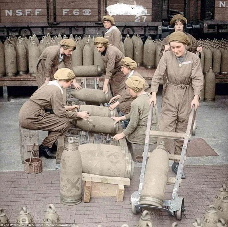 Военный отход. Женщины второй мировой войны. Военные заводы первой мировой войны. Военные заводы второй мировой войны.