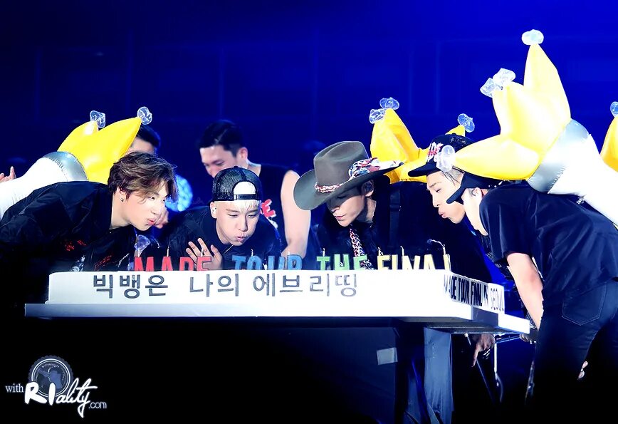 Big bang made. Big bang made vip vip made big bang. Биг бэнд к поп. Сборный концерт. Big bang made.