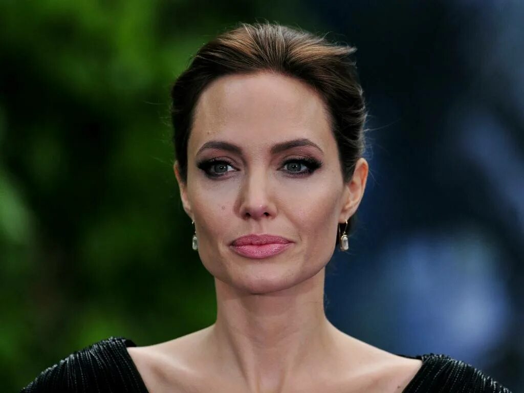 Хочу анджелину джоли. Анджелина джоли. анджелина джоли войт. анджелина джоли 2025. муж анджелины джоли.