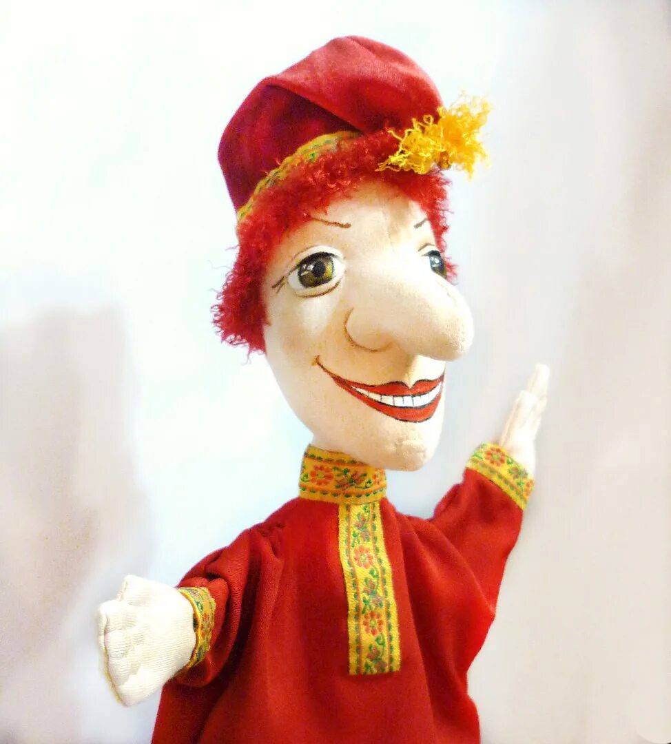 петрушка кукла на руку. петрушка русский народный. кукольный театр на руси петрушка. петрушка русский народный. петруша нароодный теарт.