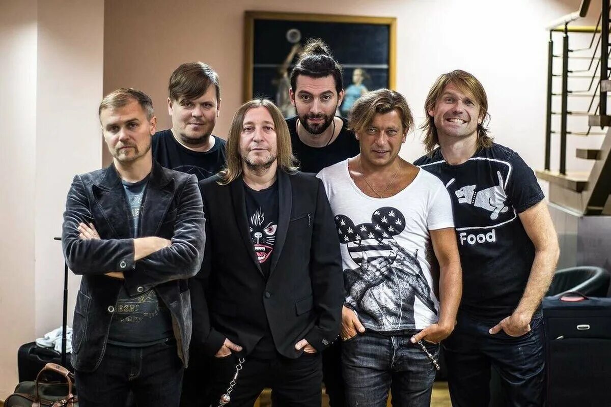 Би 2 фото группы. 02 певцы. Группа би-2. Би-2 состав группы. Два егора вологда.