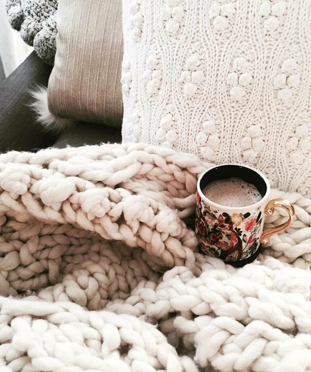 Плед зима. Камин плед. Одеяло шерпа. Уютный плед камин. Плед зима.