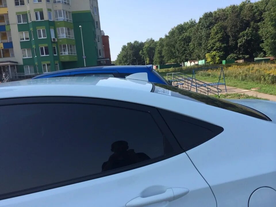 Антенна солярис. Антенна Hyundai Solaris 2. Плавник на Солярис 2. Хендай Солярис антенна на крышу. Антенна на крышу Хендай Солярис 2019.