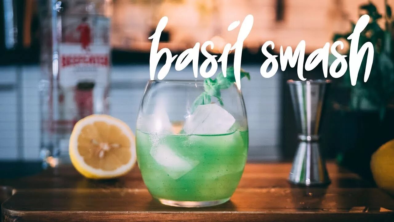 Gin basil smash