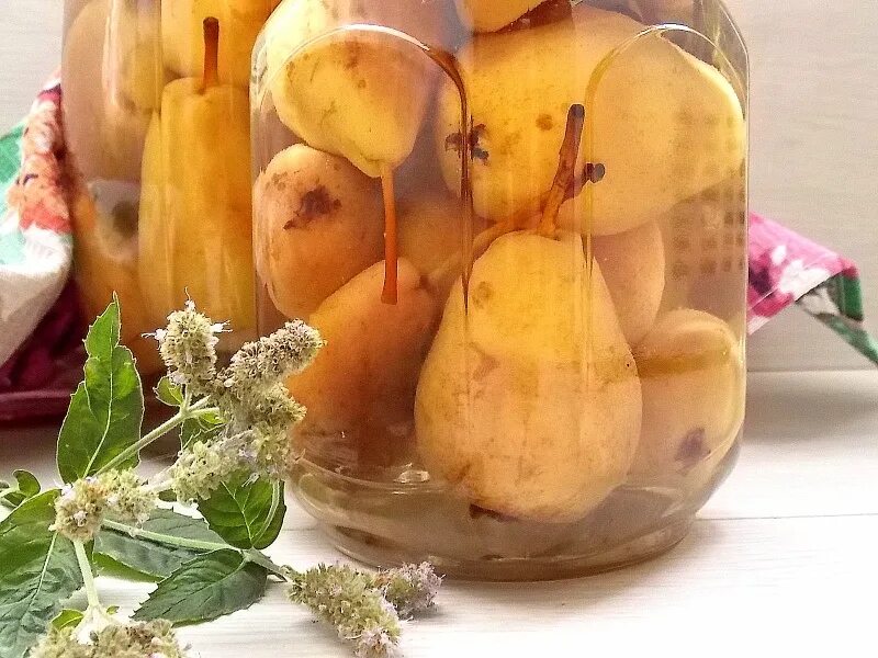 Как приготовить компот из груши на зиму. Груша дичка компот. компот из груш. компот из груш на зиму. компот из груши дички на зиму.