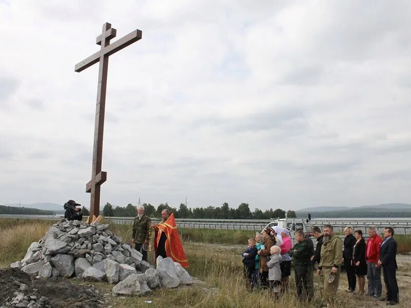 Поклонный крест Челябинск. Старообрядческая община Касли Челябинская область. Касли Старообрядческая Церковь. Село Уйское Белово поклонный крест.