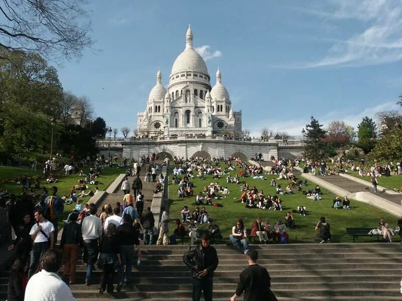 Montmartre strings