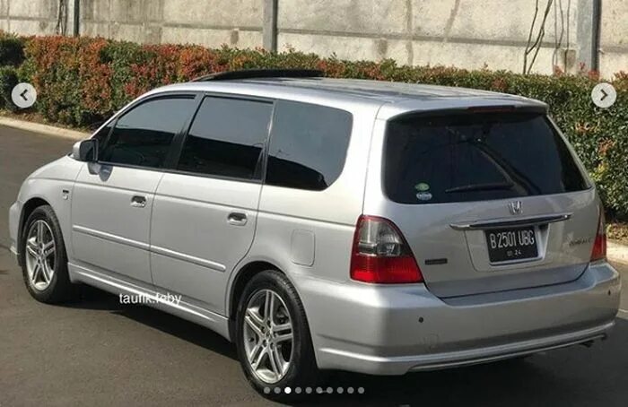 Хонда одиссей ra6 замена. Honda odyssey 2000. Honda odyssey absolute 2004. Кузов хонда одиссей ra 6. Honda odyssey ra6 mugen.