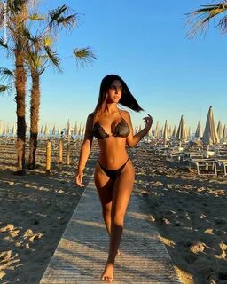 Rebecca Bardaro Nude OnlyFans Leaks.