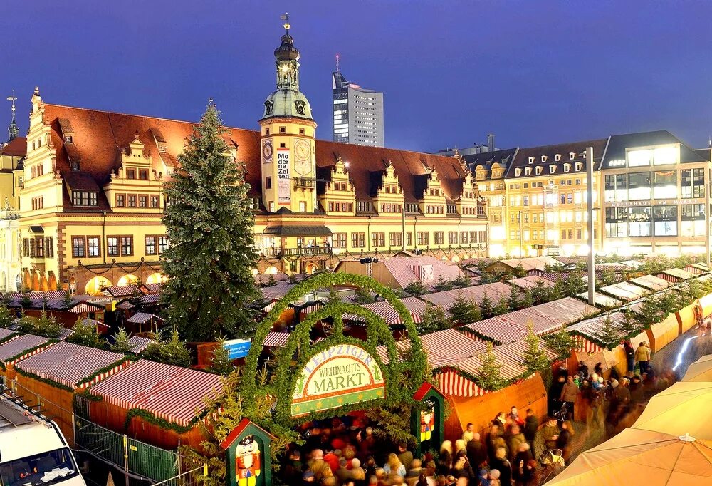 Мюнхен улочки рождество. Рождественская ярмарка в мюнхене. Новогодняя бавария франкфурт мюнхен страсбург. Новогодний мюнхен бавария. Ротенбург-об-дер-таубер.