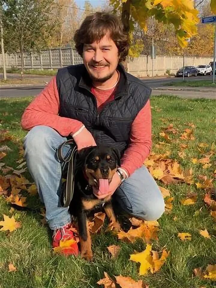 фото женщина с ротвейлером. питомник аглицкий сад. аглицкий сад питомник ротвейлеров. георгорий аглицкий. аглицкий продюсер.