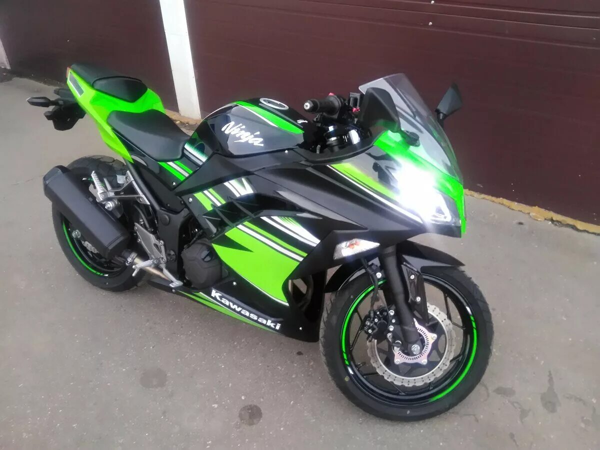 Мотоциклы иваново купить. Kawasaki Ninja 300 2016. Ninja 300 2016. Авто ниндзя 300. Ninja 300 骑行.