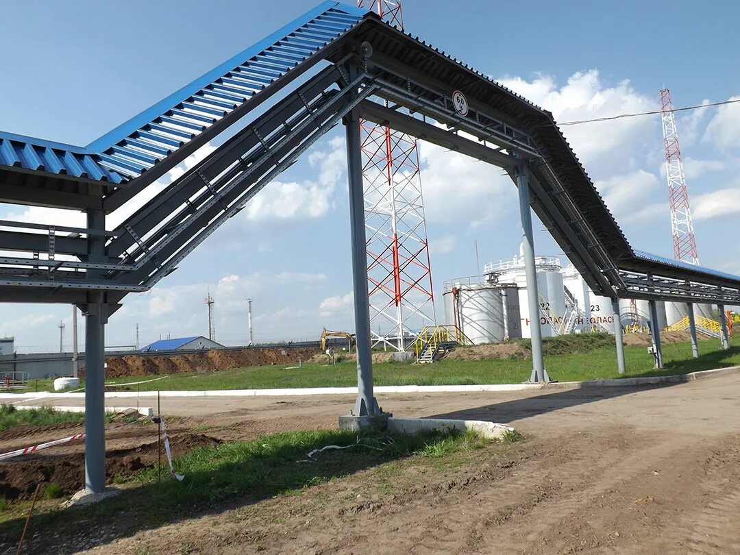 Путепровод на линию