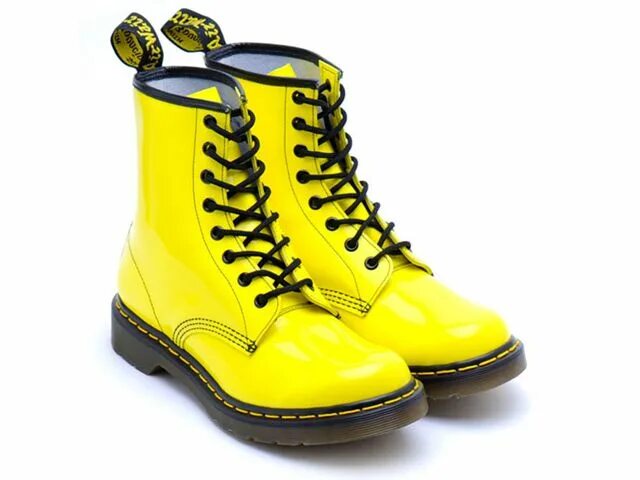 Как называется желтые ботинки. Ботинки доктор мартинс желтые желтые. dr martens сапоги желтые. dr. martens ботинки 2976. желтые ботинки мартинсы.