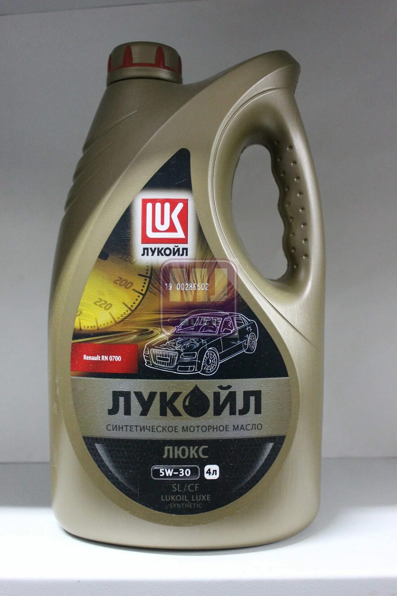 Лукойл 5 30 купить. Lukoil Люкс 5w-30. Лукойл Люкс 5w30 синтетика. Моторное масло Лукойл 5w30 синтетика. Лукойл Люкс 5w30 Ford.